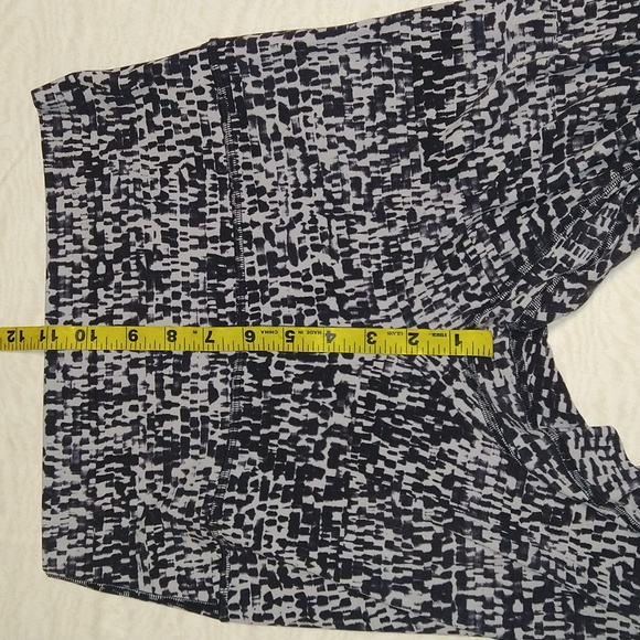 🔥Lululemon leggings, size 8 - Picture 9 of 10